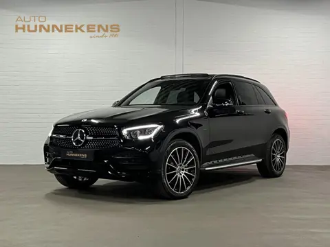 Mercedes-Benz GLC-klasse 300e 4MATIC AMG Trekhaak | Burmester | Adapt. cruise | open dak | Stoelverw