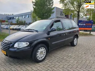 Chrysler Voyager 2.4i SE Luxe - 7 PERSOONS
