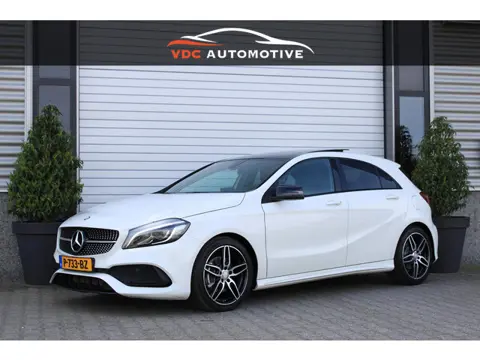 Mercedes-Benz A-Klasse 180 AMG Pano | Camera | Carplay | Navi | LED | Night
