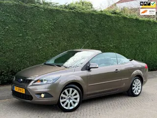 Ford Focus Coupé-Cabriolet 1.6 NIEUWSTAAT/RIJDT NIEUW/LEER!!