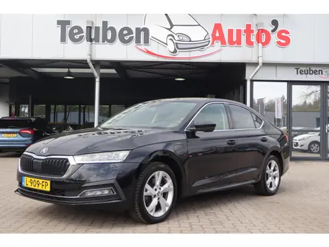 Skoda Octavia 1.4 TSI iV PHEV Business Edition | Trekhaak | Extra getint glas | Stoelverwarming