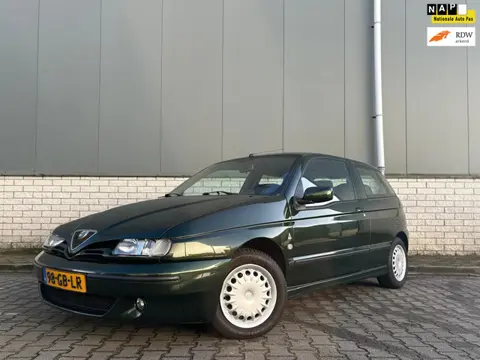 Alfa Romeo 145 1.4-16V T.Spark L-Orgineel NL-Boekjes-NWE APK