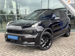 Lynk & Co 01 1.5 261pk Plug-In BLACK EDITON Panoramadak / 360 Camera / Stoelverwarming / Zwarte Heme