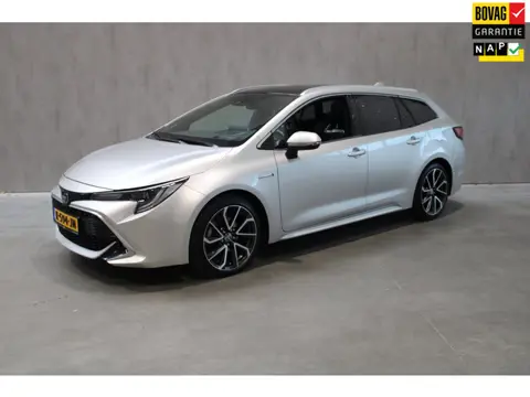 Toyota Corolla Touring Sports 2.0 Hybrid Panorama/JBL/Kuipstoelen/Leer/Trekhaak/Head-Up/ Prijs is ri