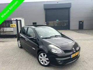 Renault Clio 1.2 TCE Rip Curl Pano|Clima|Parksens