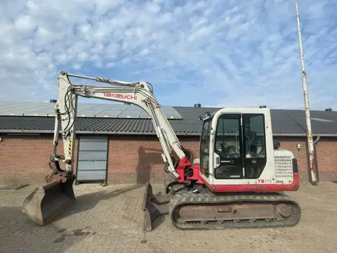 Takeuchi TB 175 Graafmachine (bj 2004)