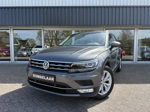 VOLKSWAGEN TIGUAN 1.4 TSI ACT Highline - Automaat PANO Elek. Trekh. ACC NAVI Camera