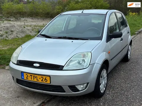 Ford Fiesta 1.25-16V Core 5-Drs Stuurbekrachtiging Audio/CD Electric pakket ABS EBD 2 x airbag Color
