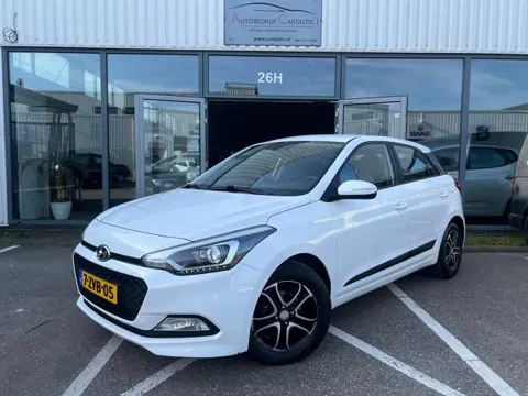 Hyundai I20 1.2 HP i-Motion Comfort AIRCO | CRUISE CONTROL | PARKEER SENSOREN | DEALER ONDERHOUDEN |