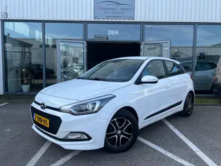Hyundai I20 1.2 HP i-Motion Comfort AIRCO | CRUISE CONTROL | PARKEER SENSOREN | DEALER ONDERHOUDEN |