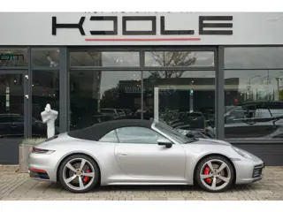 Porsche 911 Cabrio 3.0 Carrera 4 S 450 PK | 21'' Classic velgen | Sportstoelen