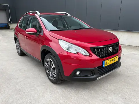 Peugeot 2008 1.2 PureTech Allure (aangepast voor mindervalide)