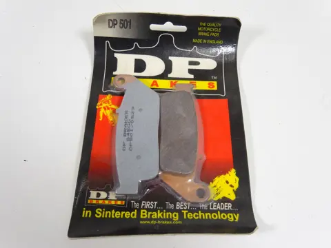 REMBLOKKEN ACHTER Triumph Thunderbird Sport 900 1997 - 2000