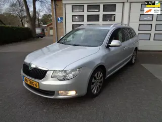 Skoda Superb Combi 1.8 TSI Elegance Business Line
