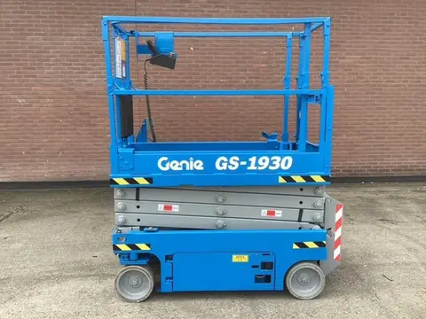 Gebruikte schaarhoogwerker Genie GS1930(nieuwe batterijen)