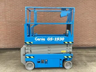 Gebruikte schaarhoogwerker Genie GS1930 (2018, nieuwe batterijen)