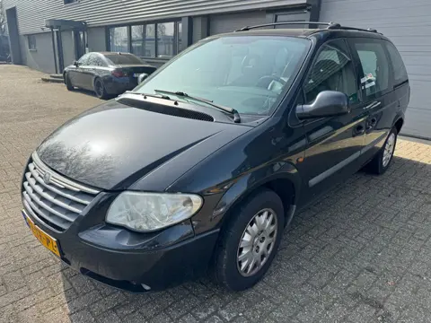 Chrysler Voyager 3.3i V6 SE Luxe