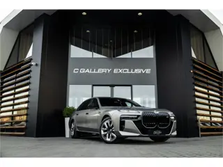 BMW 7 Serie M760e xDrive - M Sport | Bowers & Wilkins | SkyLounge | Oxidgrau