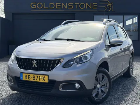 Peugeot 2008 1.2 PureTech Blue Lion 2e Eigenaar,Pano,Navi,Trekhaak,110pk,Dealer Onderhouden,Airco,Cr