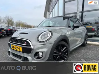 Mini Mini 2.0 Cooper S Chili Serious Business| JCW | Automaat | Stoelverwarming | Camera | Pano | Na