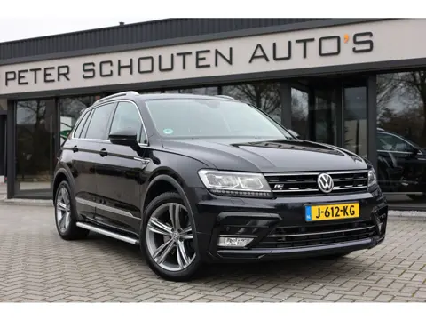 Volkswagen Tiguan 2.0 TSI 4Motion Highline Aut. R-Line | Leder | Navi | Trekhaak | 19"LMV