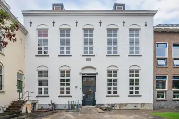 Woning aan de Zwederstraat te Rotterdam