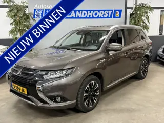 Mitsubishi Outlander 2.0 PHEV Pure // Leer // Camera // Schuifdak