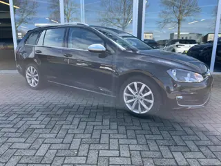 Volkswagen Golf Variant 1.2 TSI Highline Camera / Lmv / Pdc / Cruise / Nav / Clima