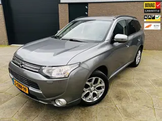 Mitsubishi Outlander 2.0 PHEV Instyle| 4WD |TREKHAAK|AUTOMAAT|Zwart leder|Shuif/kantel elec.|