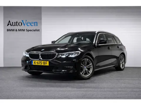 BMW 3-serie Touring 318i Executive Edition (NL AUTO, DEALER ONDERHOUDEN, PARKEERSENSOREN)