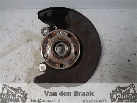 Volkwagen Golf 1.0 TSi 2012-2020 Fusee links voor