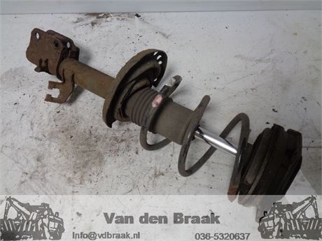 Nissan Micra 1.2 16V 2003-2011 Veerpoot rechts voor