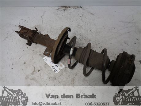 Nissan Micra 1.2 16V 2003-2011 Veerpoot links voor