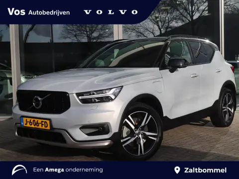 Volvo XC40 1.5 T5 Recharge R-Design | Trekhaak | Memory | 360 camera | Vos geleverd & onderhouden | 