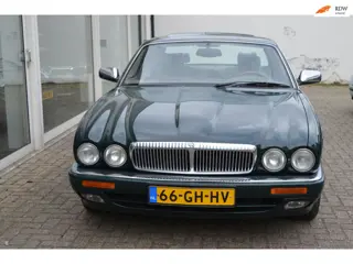 Daimler Double Six 6.0 V12 technisch top. gebruikers sporen.