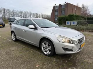 Volvo V60 1.6 D2 Momentum AUTOMAAT NW APK Cruise NAVI