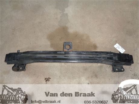 Volkswagen Golf 2003-2008 Voorrbumperbalk