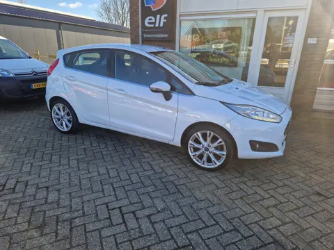 Ford Fiesta 1.0i "Titanium" Automaat - Navi - Clima - Apk 09-04-2027 !!