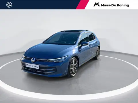 Volkswagen Golf 1.5eTSI/150PK Style DSG · Panoramadak · Apple/Android Car Play · Navigatie · Stoelve