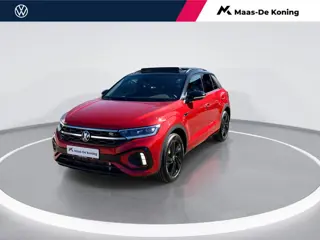 Volkswagen T-Roc 1.5eTSI/150PK R-Line First Edition DSG · Panoramadak · Trekhaak · Camera + Parkeers
