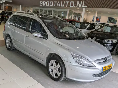 Peugeot 307 SW 2.0 16V Automaat Airco, Cruise Control, Trekhaak, Stuurbekrachtiging
