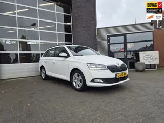 Skoda Fabia Combi 1.0 TSI 95pk Ambition, airco, cruise control, afneembare trekhaak, navi, PDC,
