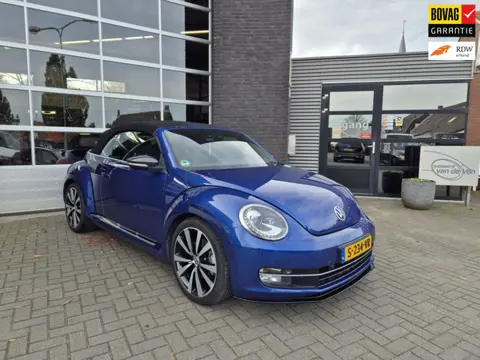 Volkswagen Beetle Cabriolet 1.4 TSI Sport 118KW DSG, cruise control, app connect, climatronic. 19" T