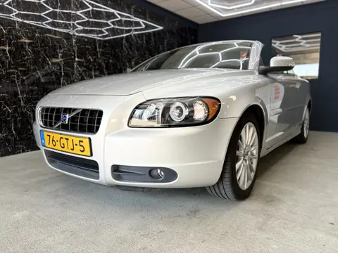Volvo C70 Convertible 2.4i Momentum (bj 2008)