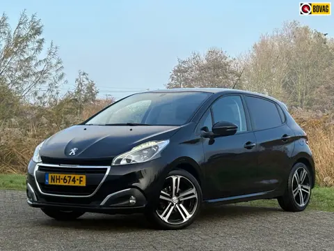Peugeot 208 1.2 PureTech B.L. Executive - Noir Perla Nera - Nav/Bl.tooth/Cruise
