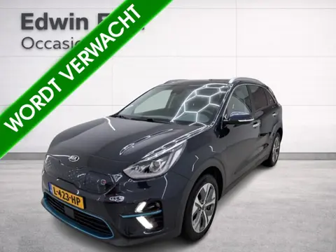 Kia e-Niro ExecutiveLine 64 kWh | Leder | Panorama | SOH 100% | Warmtepomp | Andriod Auto | Apple ca