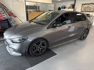 Mercedes-Benz B-klasse 180 Business Solution AMG