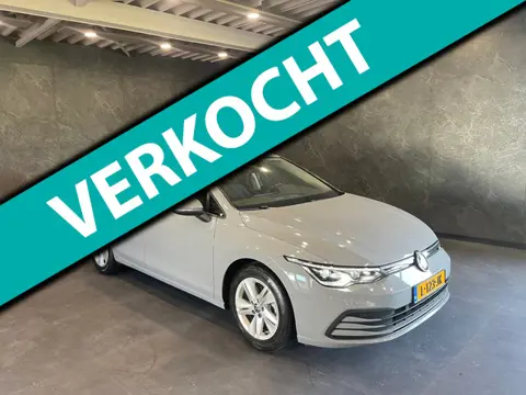 Volkswagen Golf 1.0 eTSI DSG AUTOMAAT Life Business IQ LED NAP