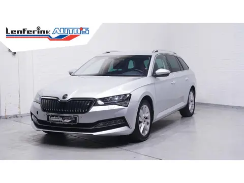 Skoda Superb Combi 1.4 TSI iV Style SOH 94% Navi Leder/alcantara Camera Stoel- en voorruitverwarming
