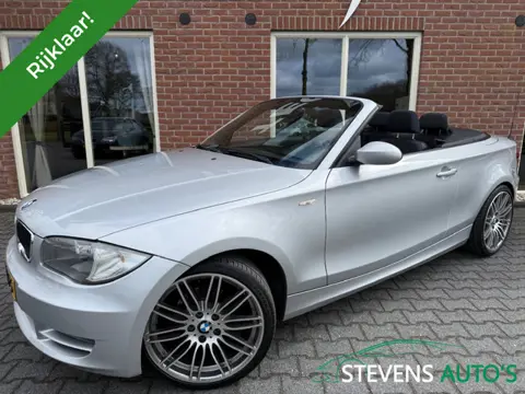 BMW 1 Serie Cabrio 118i Executive Automaat STOELVERW. / CLIMA / 19 INCH LMV